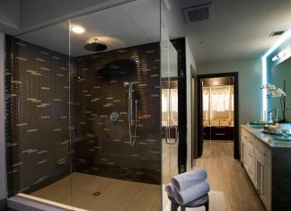 Top 7 Health Benefits of Singing in the Shower