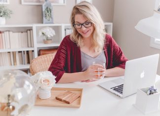 Tips to Decorate your Home Office