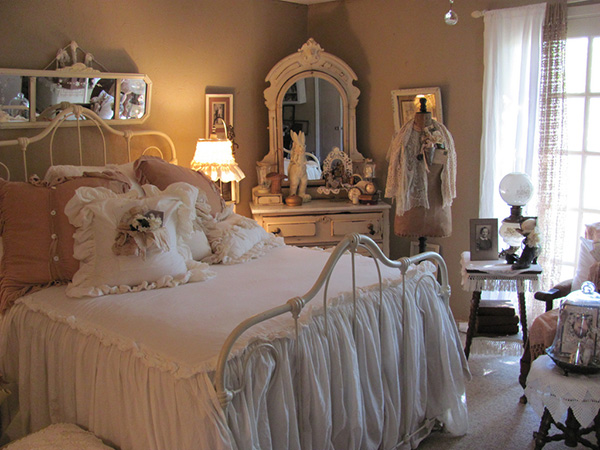 Classic Shabby Chic Bedroom