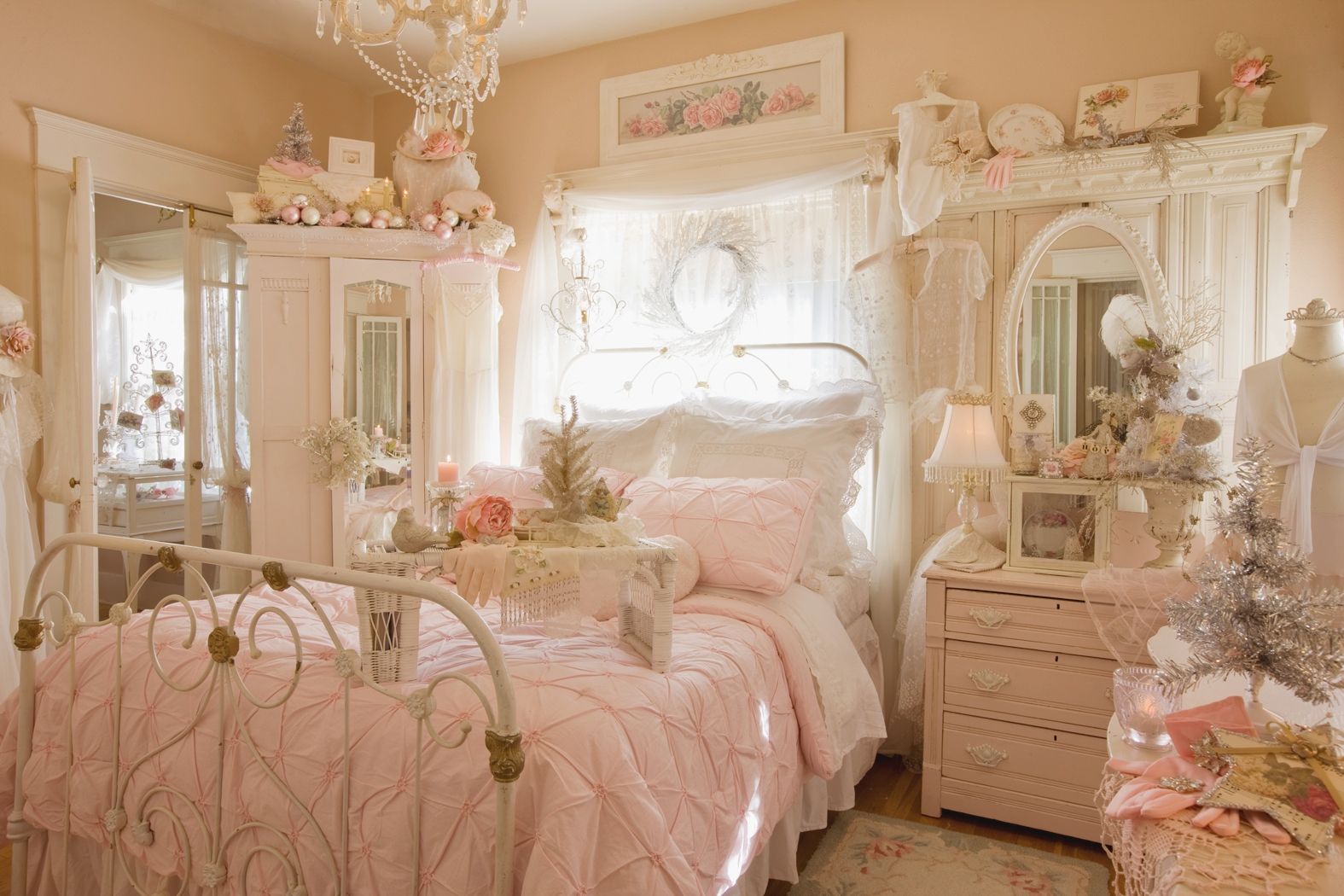 Pink Shabby Chic Bedroom
