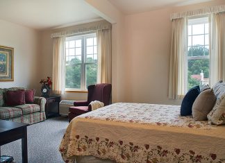 Easy Ways to Decorate a Bedroom to Get Rid of The Boredom