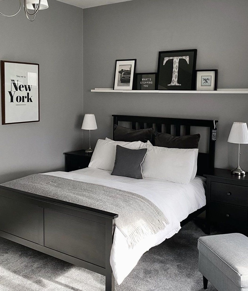 Monochrome Theme With Gray Wall