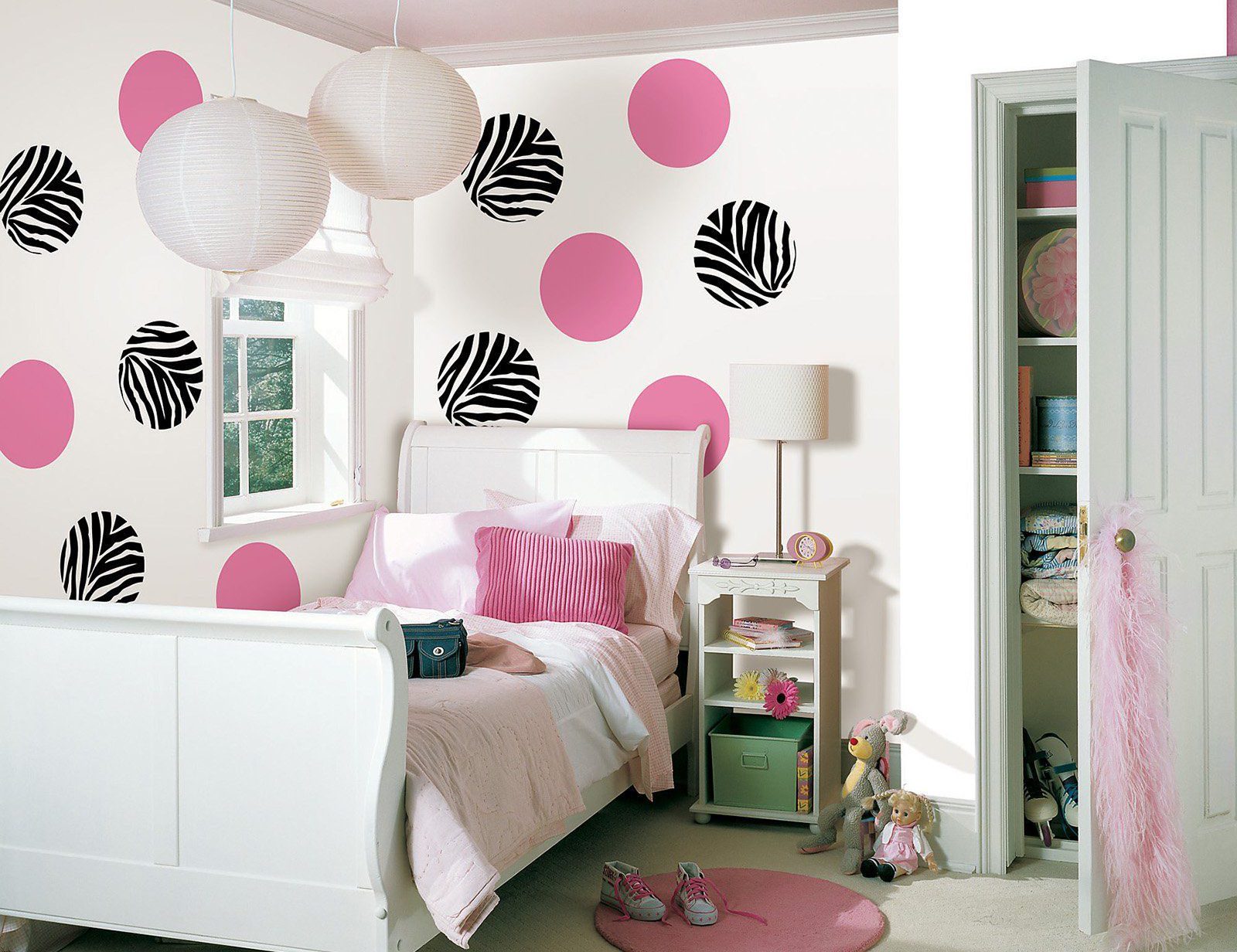 Make Your Wall Beautiful with Pattern