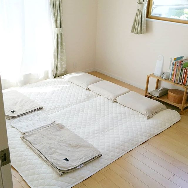 Arranging Two Futon Beds for Your Family