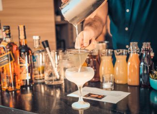 4 Tips For Setting Up A Home Bar