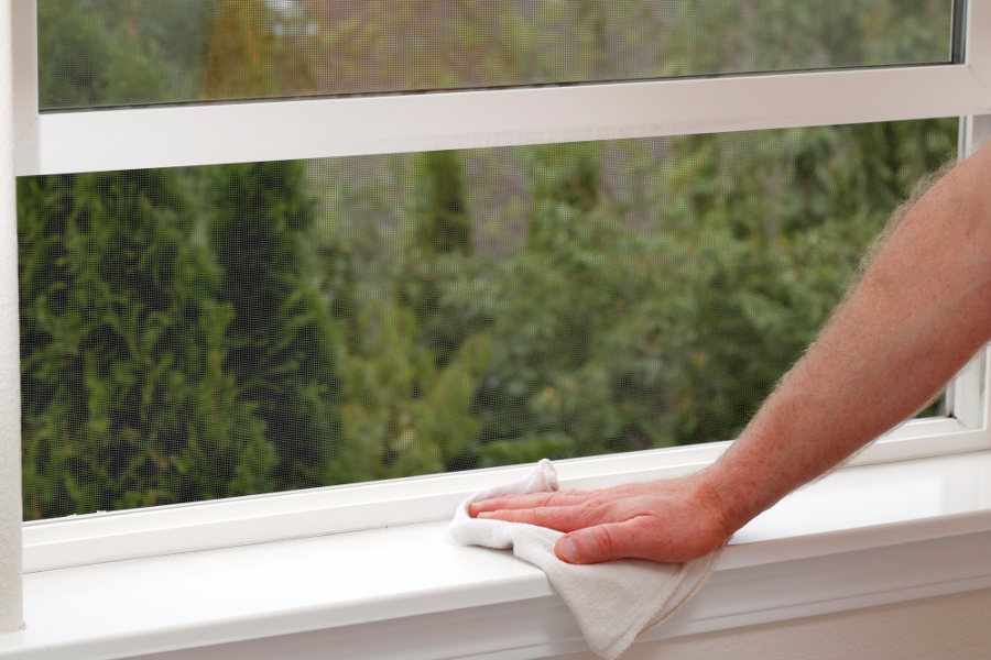 Clean Your Windows From Dust