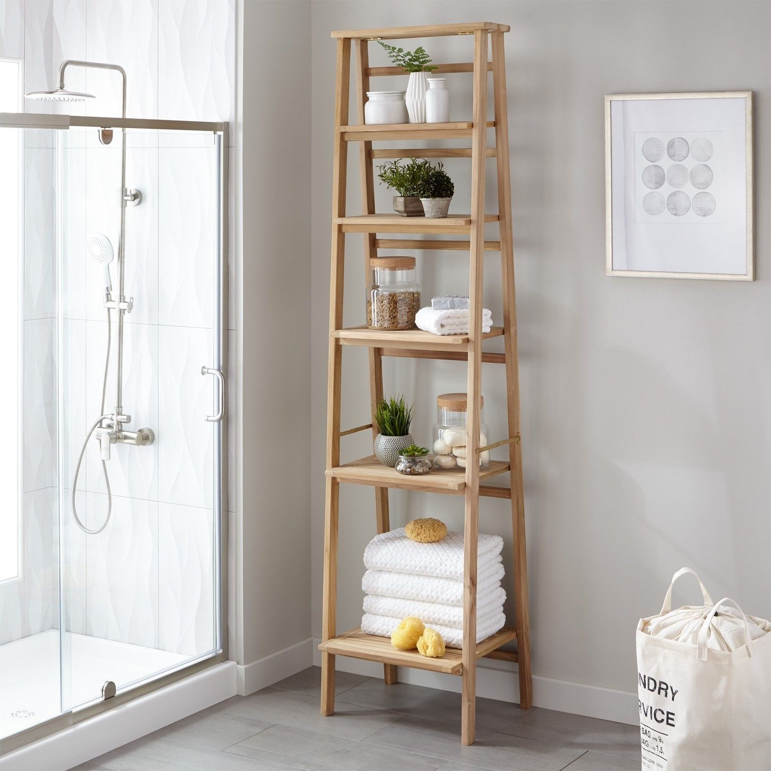 Ladder Style Shelf for a Simple Look