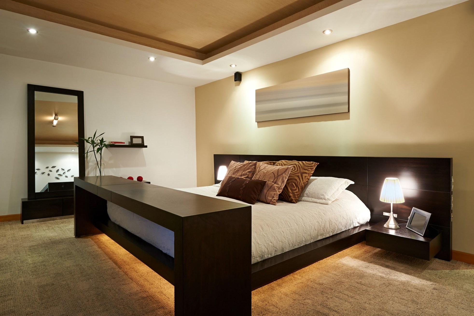 Brown Color as an Accent in the Bedroom