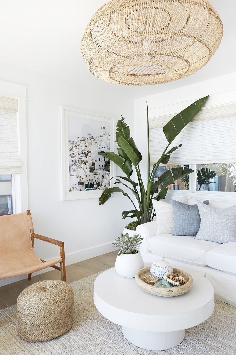 Give a Tropical Style in the Living Room