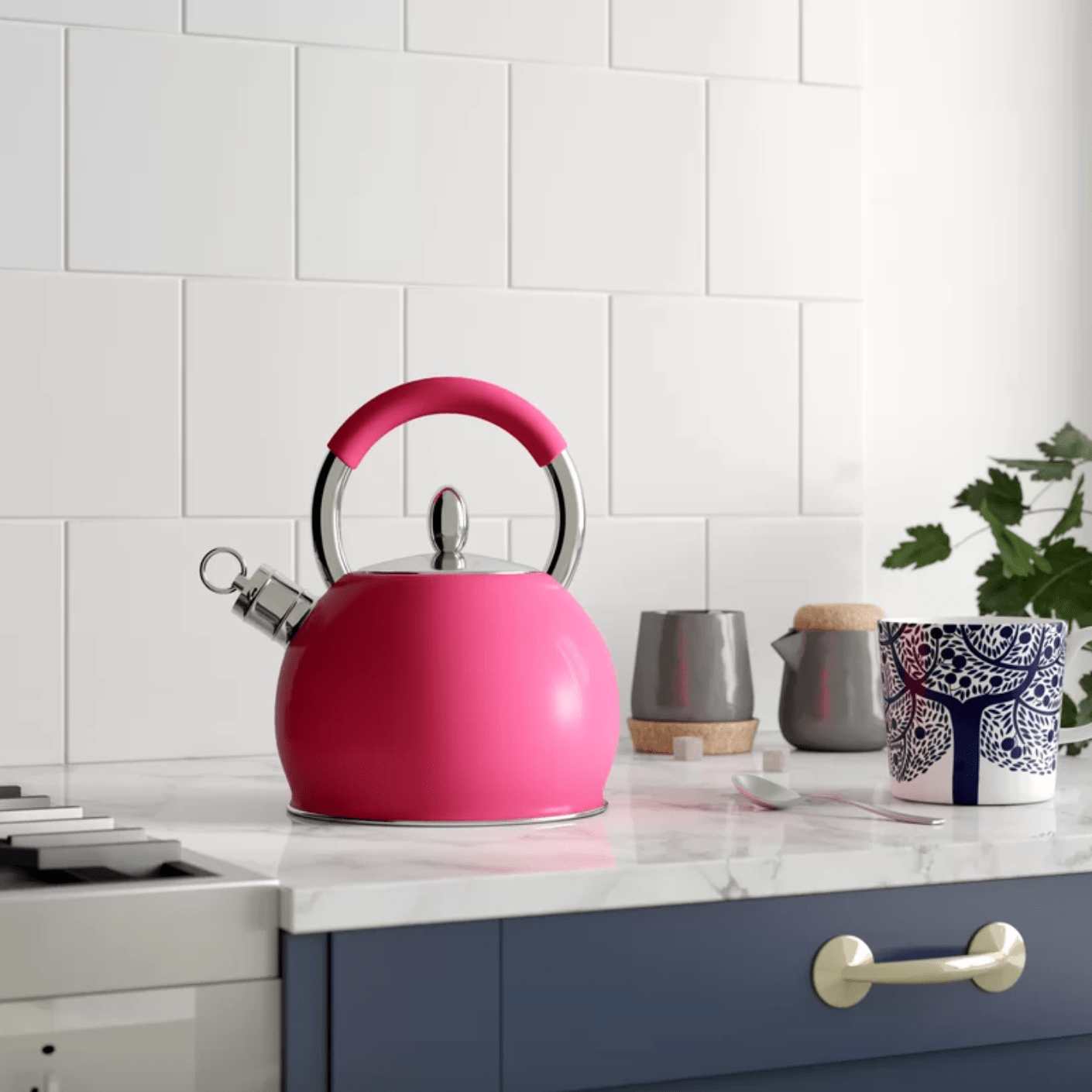 Pink Kettle As a Chic Accent