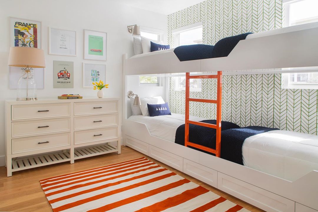 Bunk Bed with Pop Color