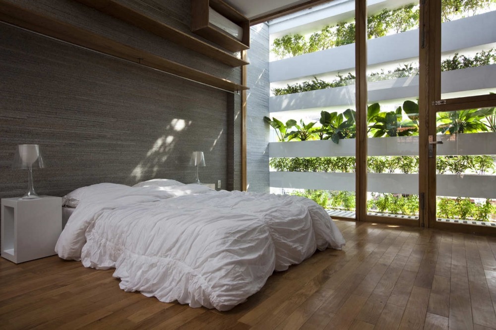 Vertical Garden for Your Bedroom