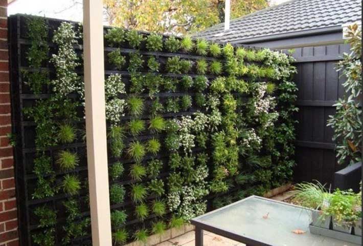 Vertical Garden for Your Fence
