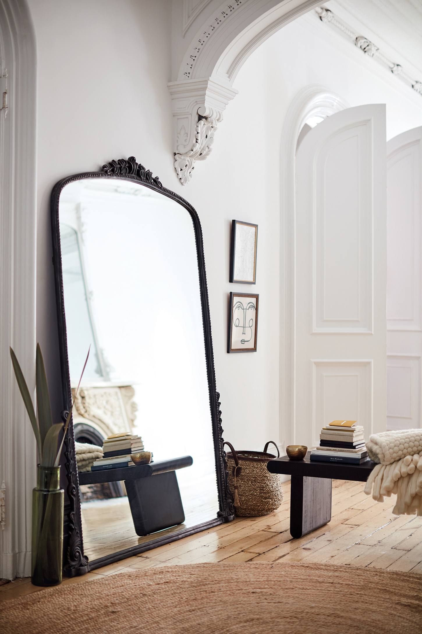 Use Mirrors to Create a Spacious Atmosphere