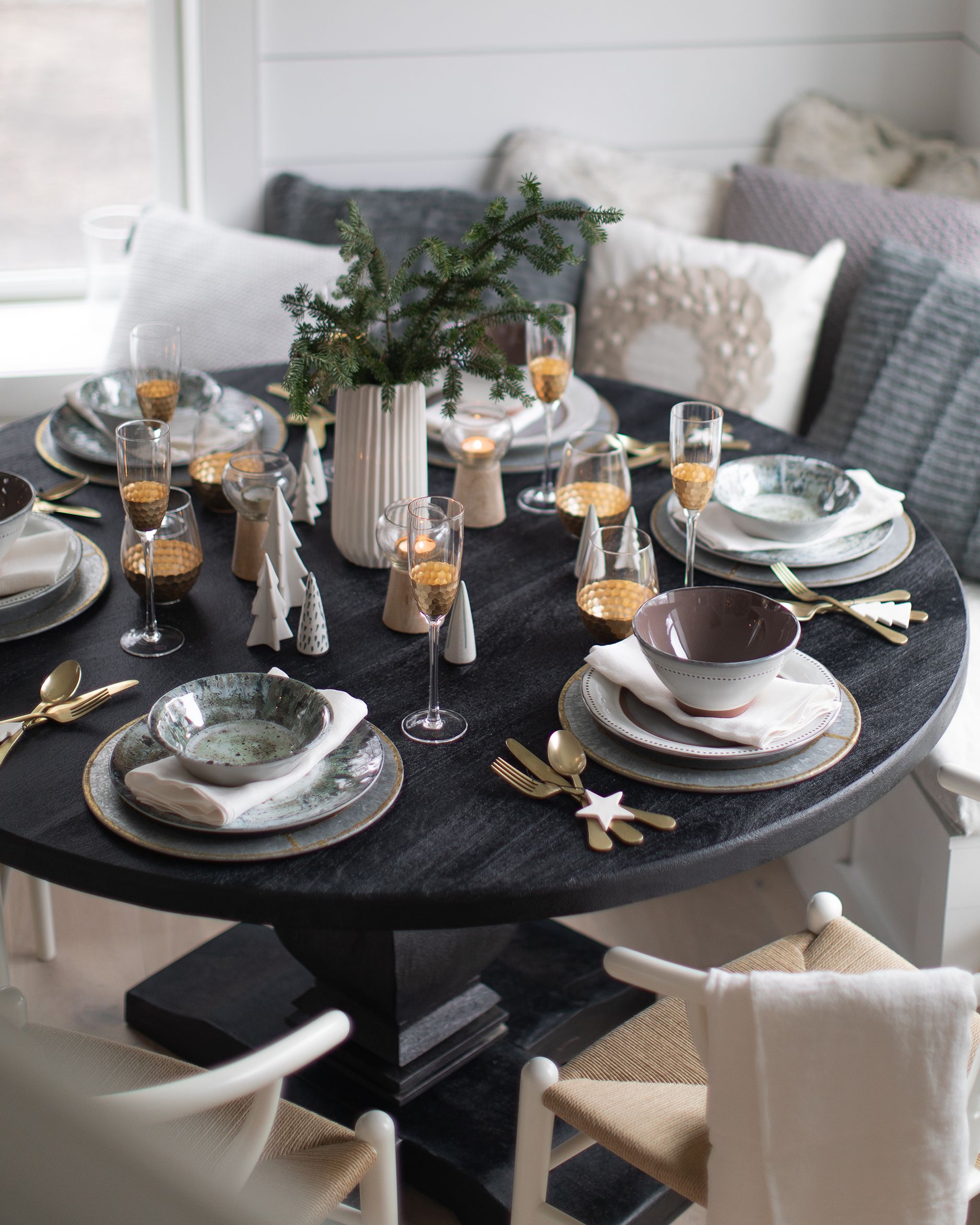 Black Table Decoration for Aesthetic Accent