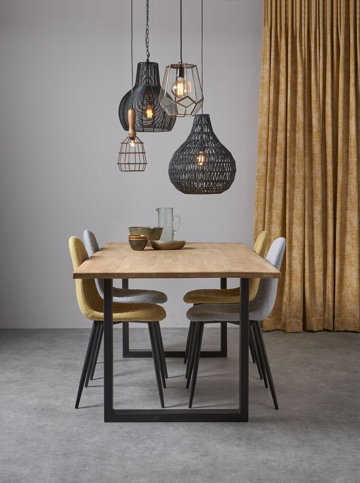 Pendant Lamp on the Dining Table