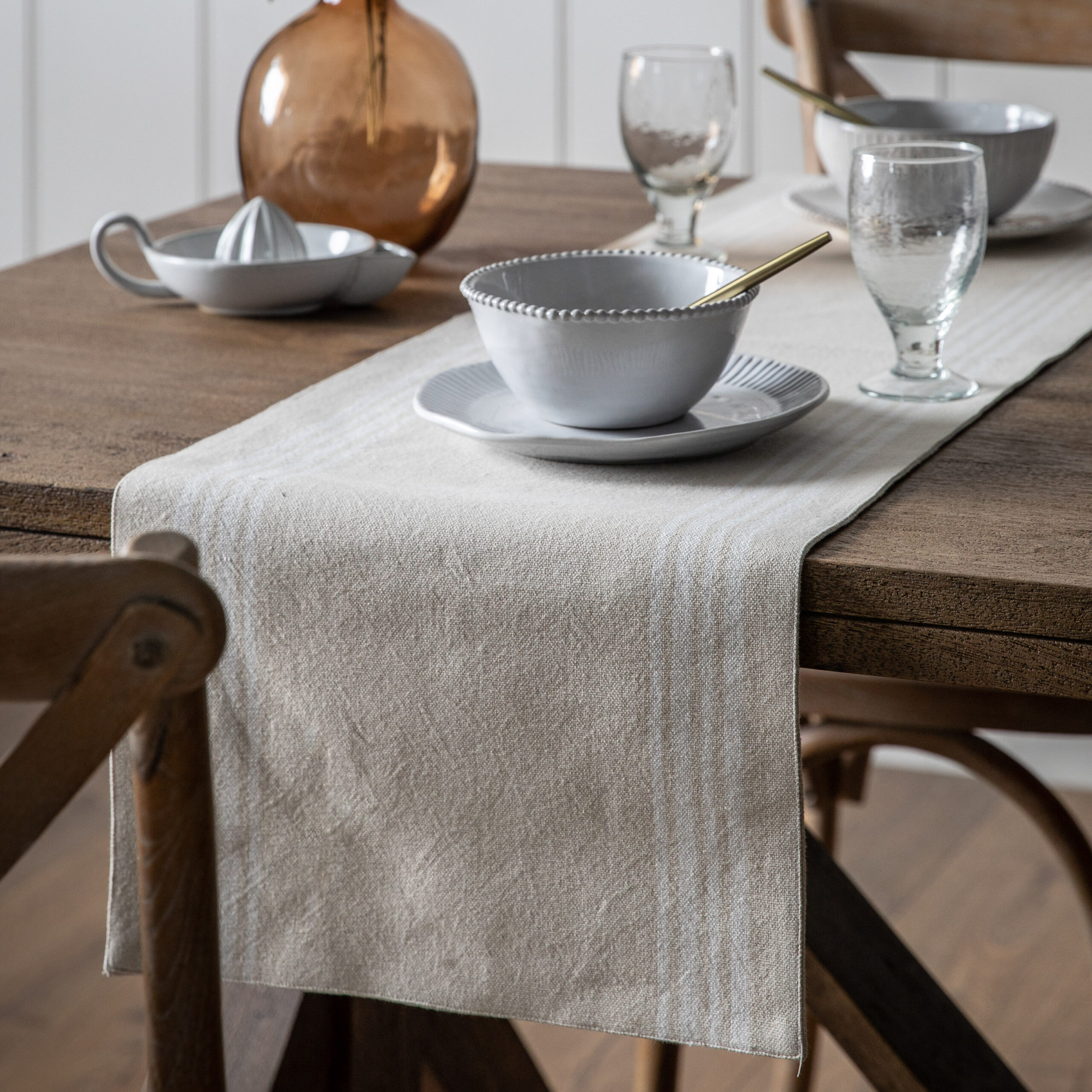 Sideway Table Runner for Expressive Accent
