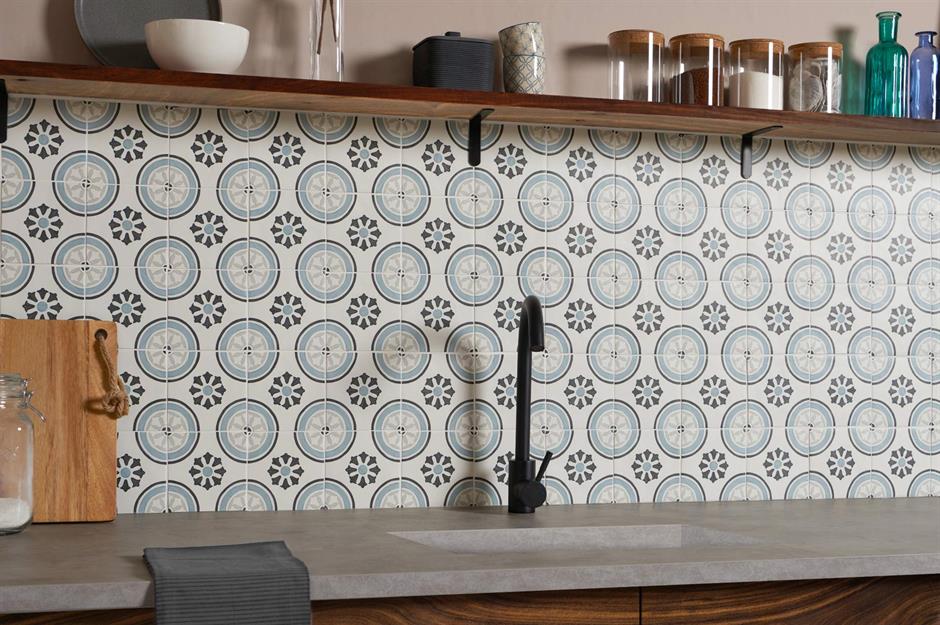 Use Attractive Tiles for Your Kitchen Interior