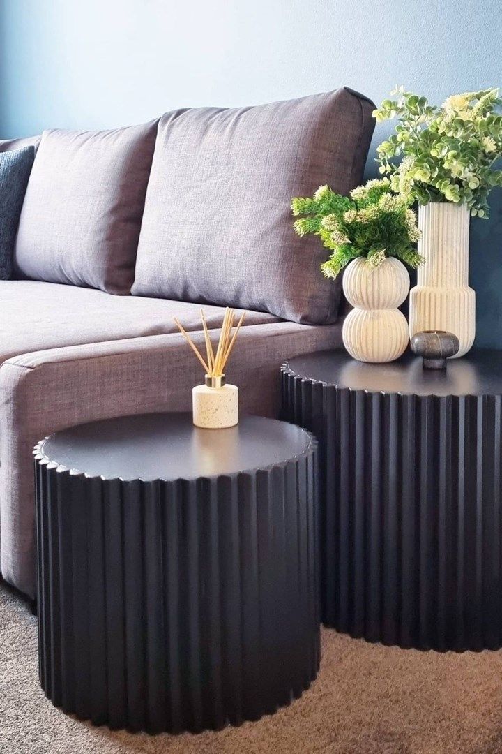 Stunning Side Table to Bring Elegance