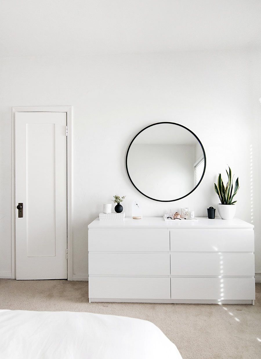 Round Mirror for Styling Minimalist White Room