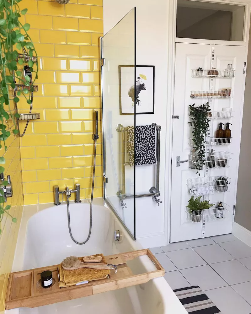 Eccentric Yellow Tiles for Your Bathroom Wall