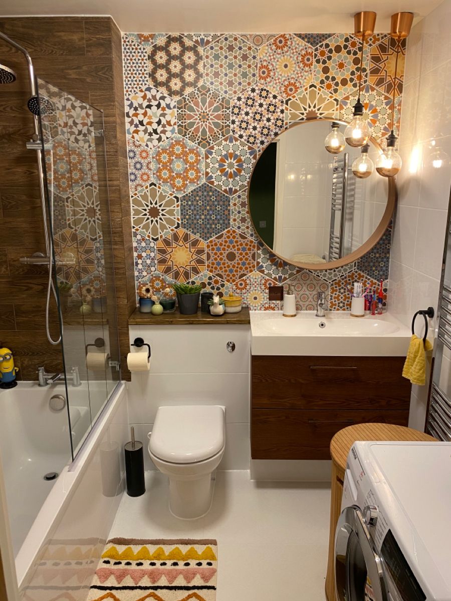 Patterned Tiles for A Decorative Bathroom