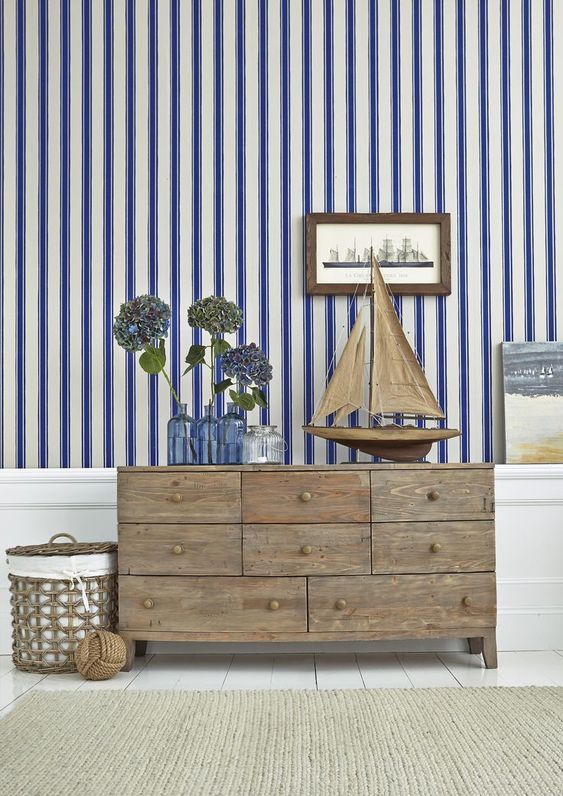 Vertical Lines for A Nautical Style