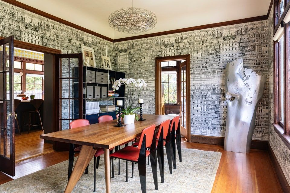 Mediterranean Wallpaper for An Elegant Dining Room