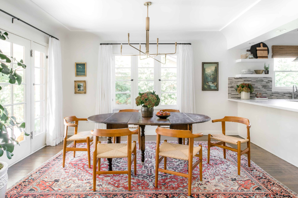A Bungalow Dining Room with Mediterranean Carpet