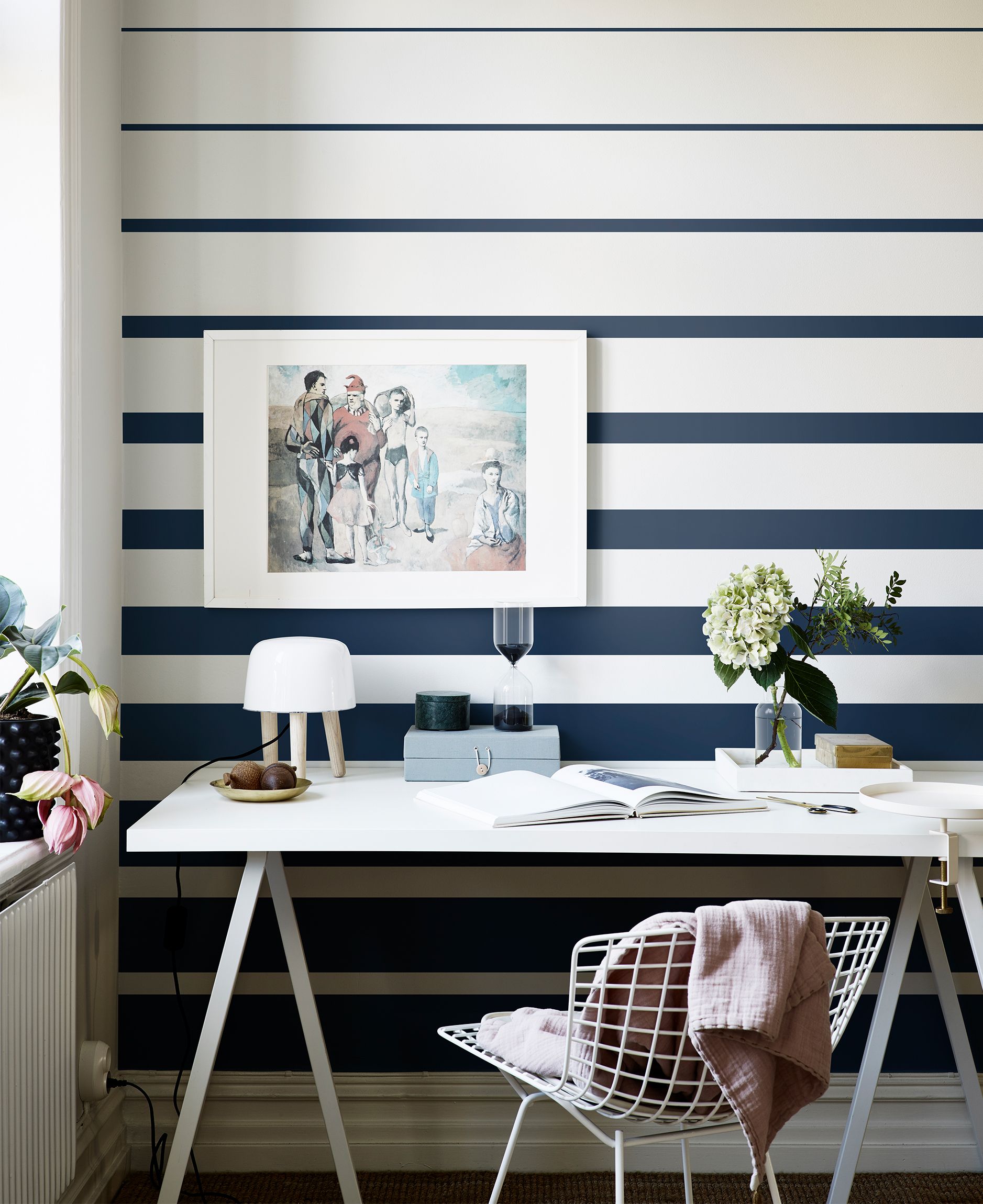 Navy Striped Lines with Different Sizes