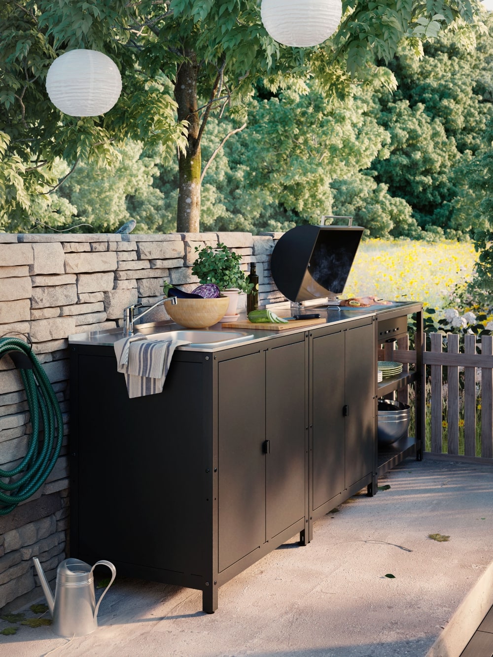 Outdoor Kitchen to Cook in the Backyard