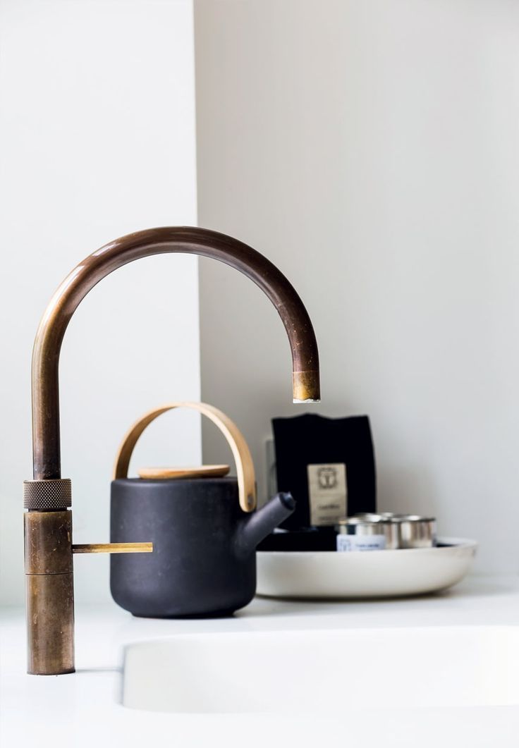 Pull Down the Faucet with Oil Rubbed Bronze