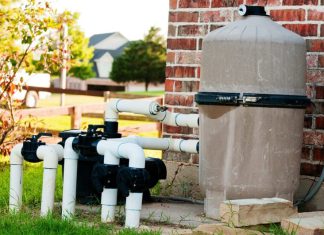 How to Install Plumbing in a Pool