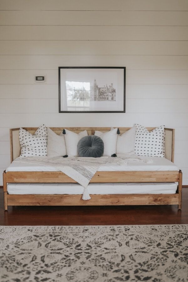 DIY Wooden Daybed